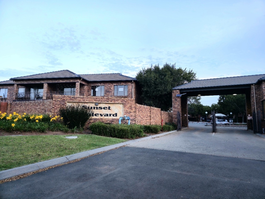 2 Bedroom Property for Sale in Sonneveld Gauteng