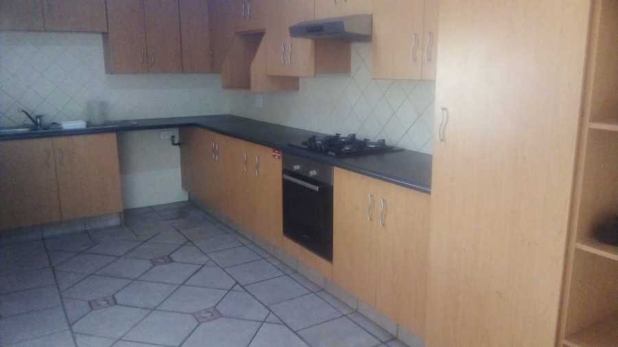To Let 3 Bedroom Property for Rent in Kensington Gauteng