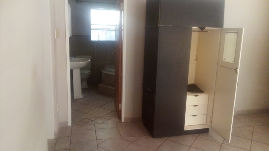 To Let 3 Bedroom Property for Rent in Kensington Gauteng