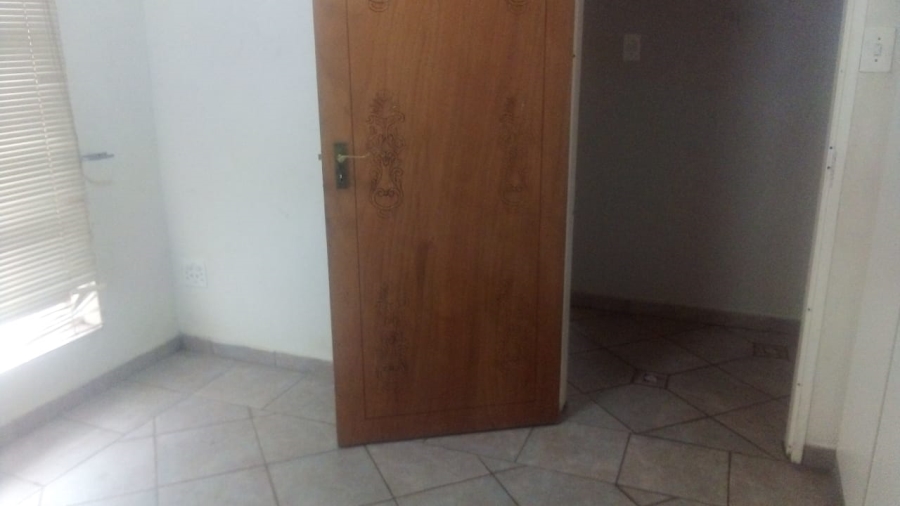 To Let 3 Bedroom Property for Rent in Kensington Gauteng