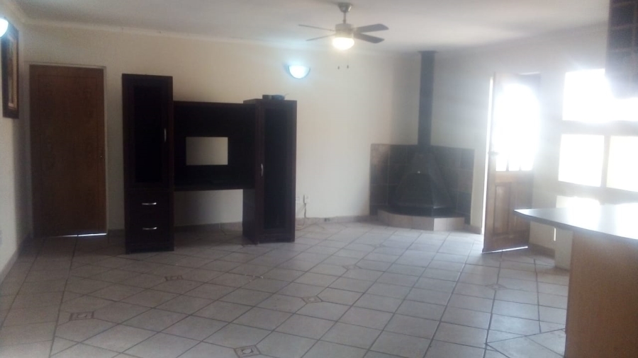 To Let 3 Bedroom Property for Rent in Kensington Gauteng