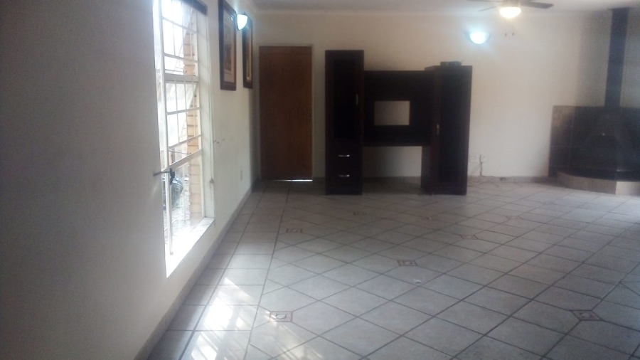 To Let 3 Bedroom Property for Rent in Kensington Gauteng