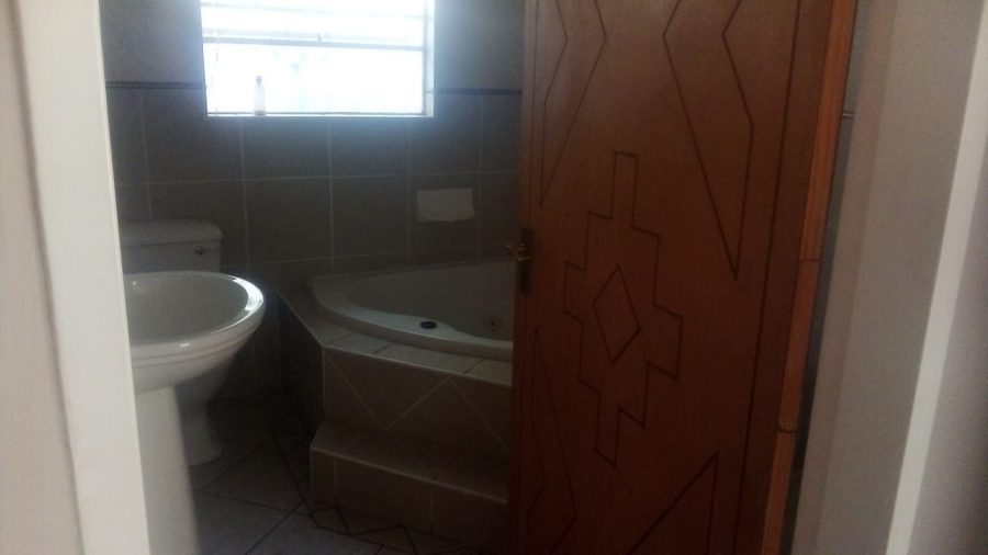 To Let 3 Bedroom Property for Rent in Kensington Gauteng