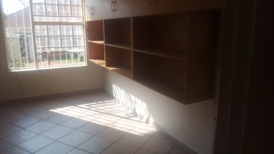 To Let 3 Bedroom Property for Rent in Kensington Gauteng