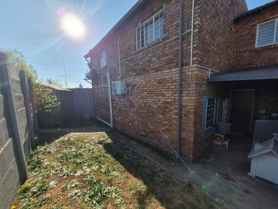 To Let 2 Bedroom Property for Rent in The Reeds Gauteng