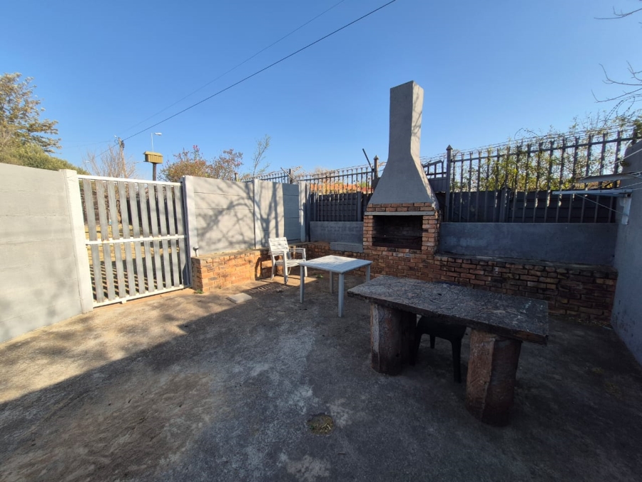 To Let 2 Bedroom Property for Rent in The Reeds Gauteng