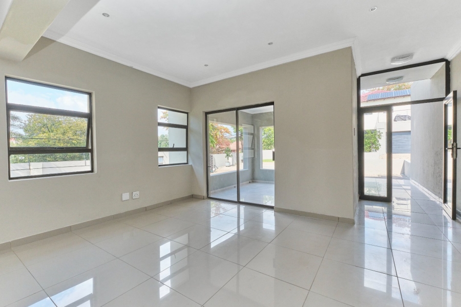 To Let 3 Bedroom Property for Rent in Ferndale Gauteng