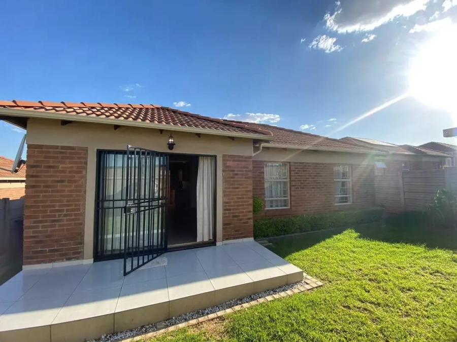 3 Bedroom Property for Sale in Thatch Hill Estate Gauteng