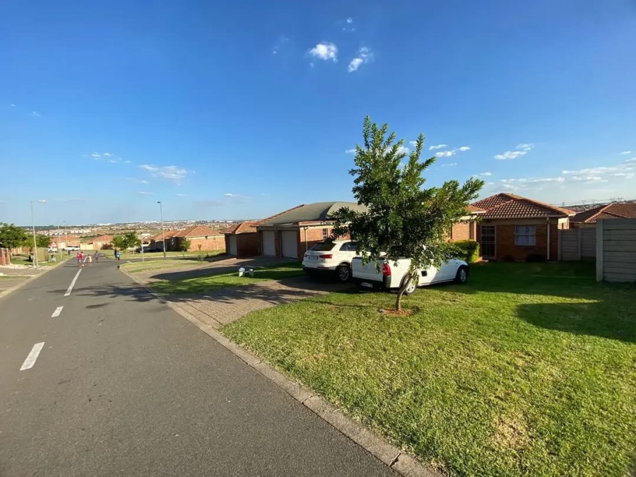 3 Bedroom Property for Sale in Thatch Hill Estate Gauteng