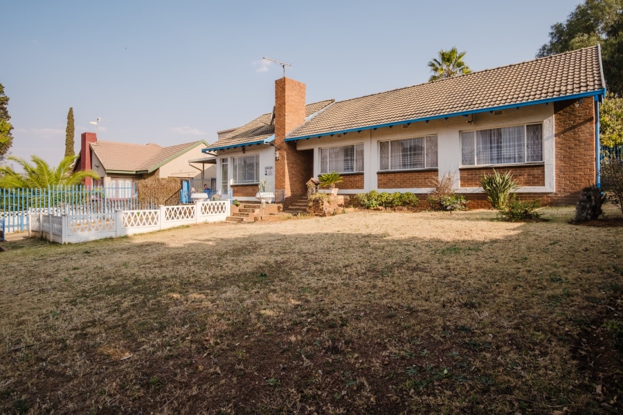 3 Bedroom Property for Sale in Mondeor Gauteng