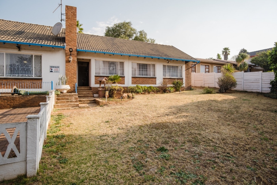 3 Bedroom Property for Sale in Mondeor Gauteng