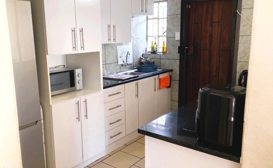 Bedroom Property for Sale in Elandspoort Gauteng