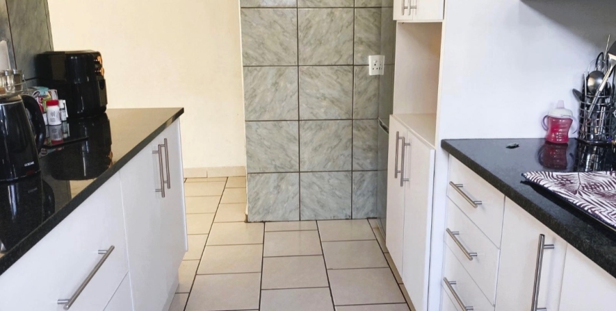  Bedroom Property for Sale in Elandspoort Gauteng