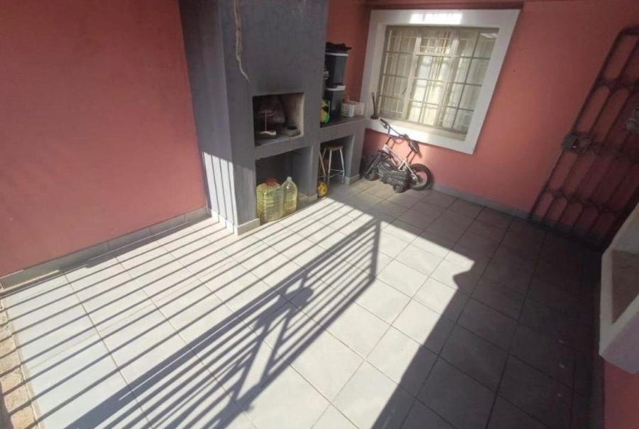  Bedroom Property for Sale in Elandspoort Gauteng