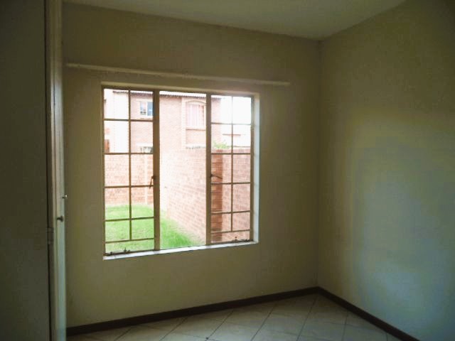 To Let 2 Bedroom Property for Rent in Mooikloof Ridge Gauteng