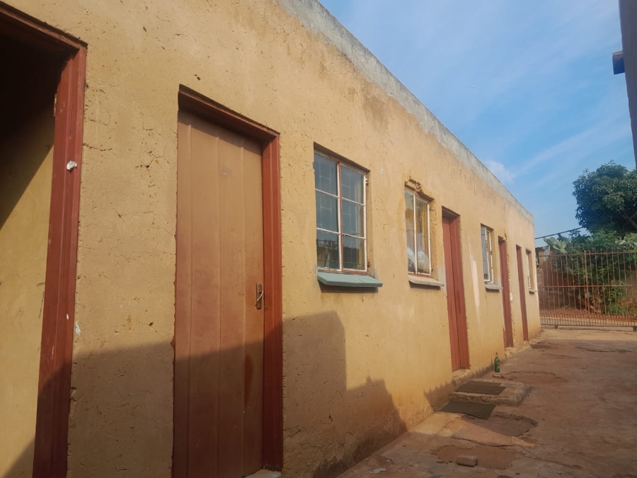 2 Bedroom Property for Sale in Mamelodi East Gauteng
