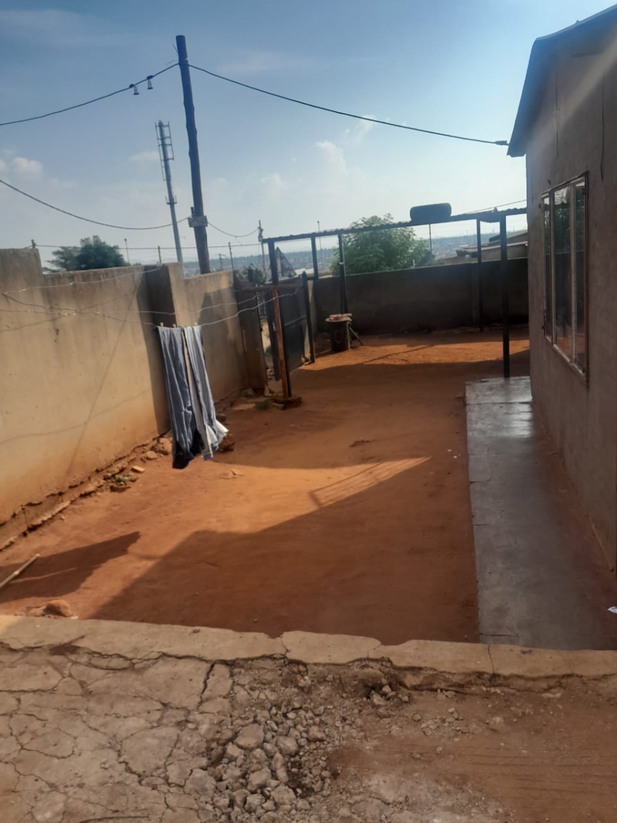 2 Bedroom Property for Sale in Mamelodi East Gauteng