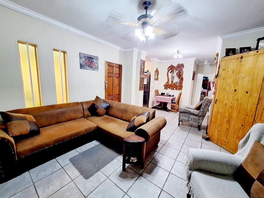 2 Bedroom Property for Sale in Heuweloord Gauteng