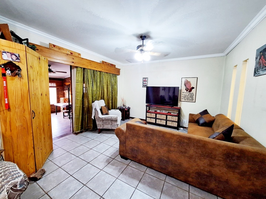 2 Bedroom Property for Sale in Heuweloord Gauteng