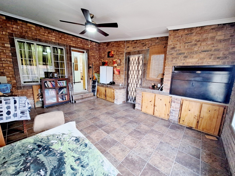 2 Bedroom Property for Sale in Heuweloord Gauteng
