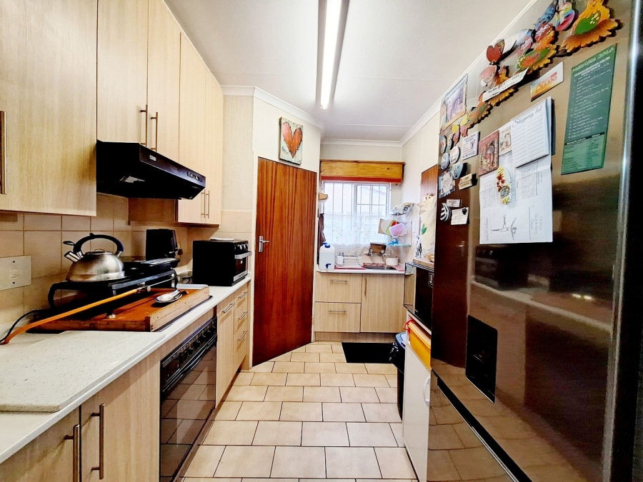 2 Bedroom Property for Sale in Heuweloord Gauteng