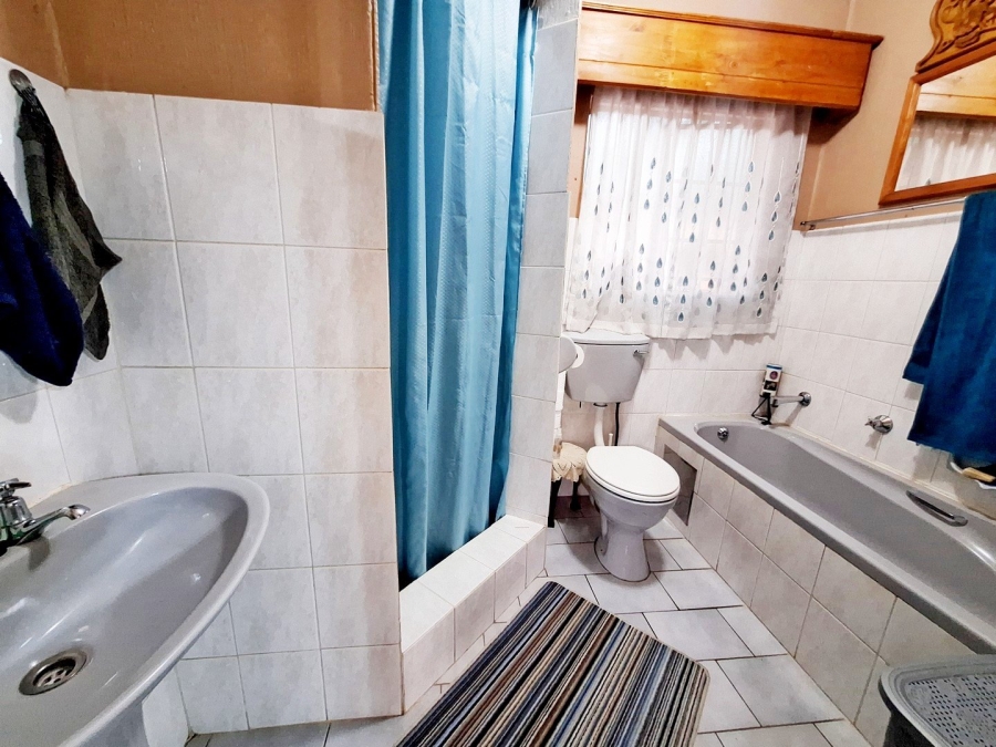 2 Bedroom Property for Sale in Heuweloord Gauteng