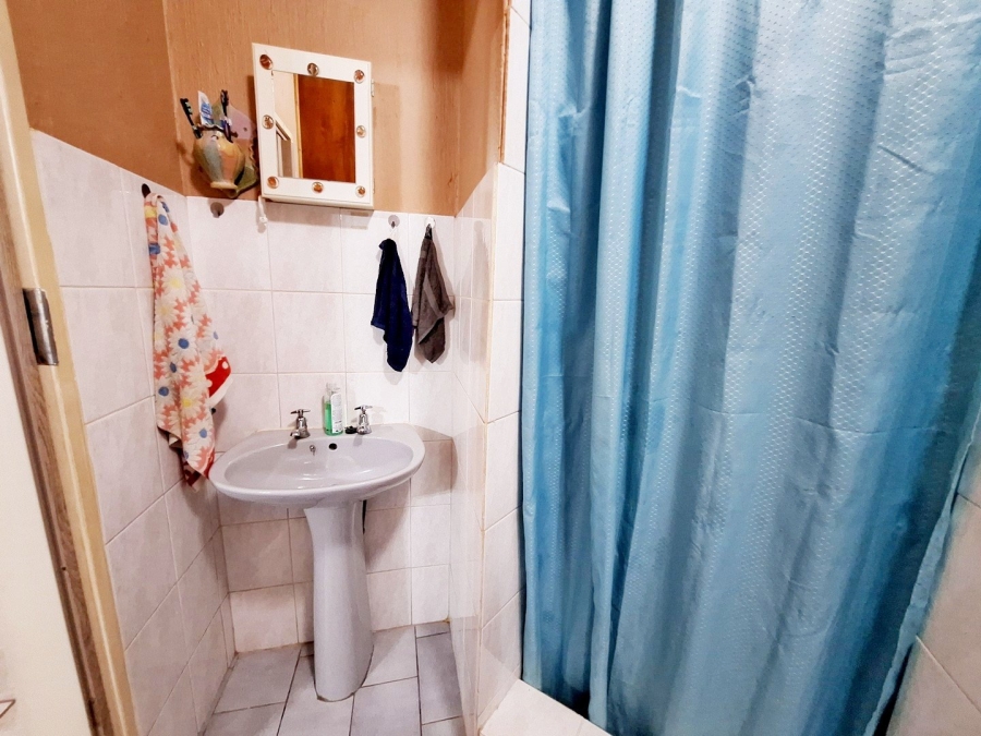 2 Bedroom Property for Sale in Heuweloord Gauteng