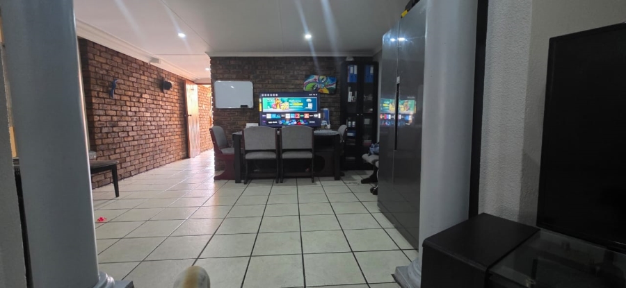 2 Bedroom Property for Sale in Boksburg North Gauteng