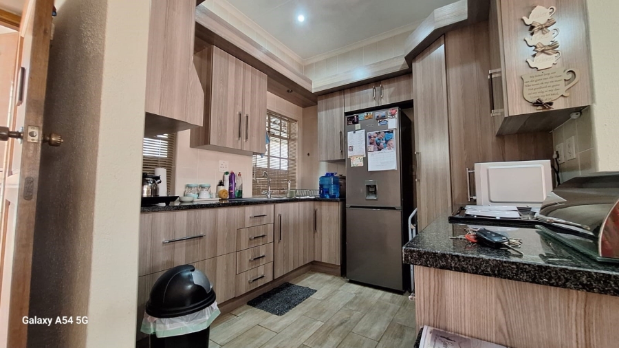 2 Bedroom Property for Sale in Sunair Park Gauteng