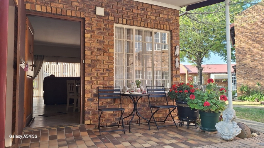2 Bedroom Property for Sale in Sunair Park Gauteng