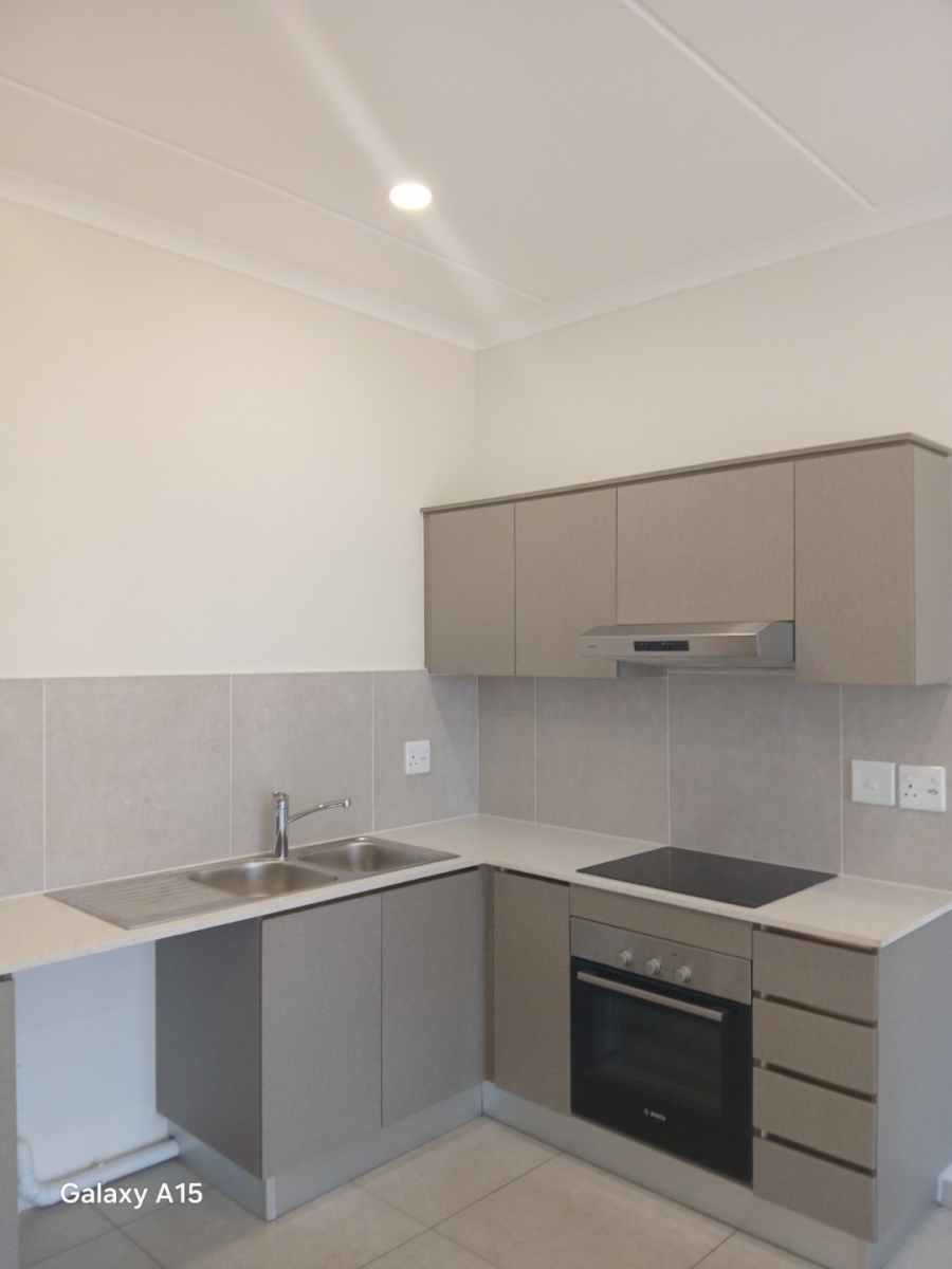 1 Bedroom Property for Sale in Greenstone Ridge Gauteng