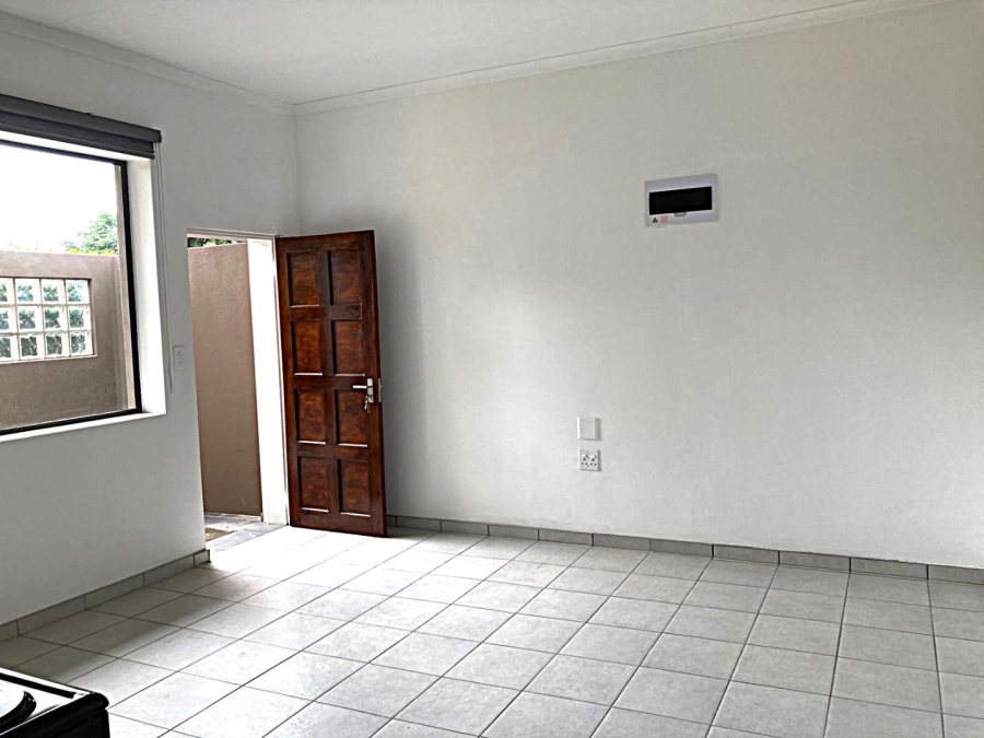 To Let 1 Bedroom Property for Rent in Victory Park Gauteng
