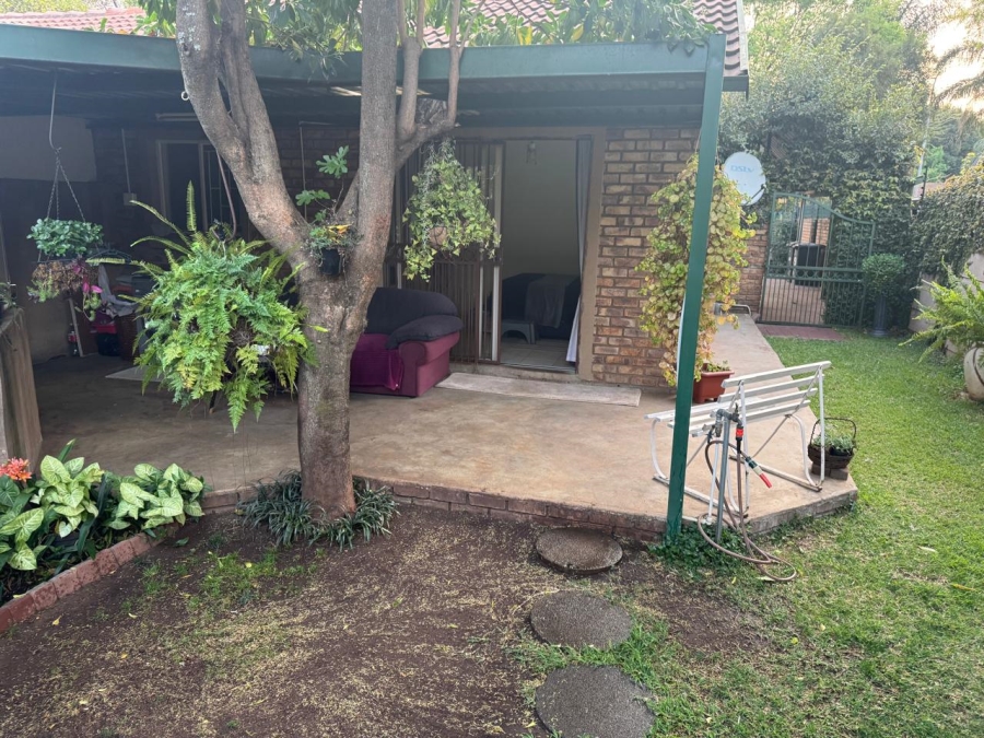 4 Bedroom Property for Sale in Eldoraigne Gauteng
