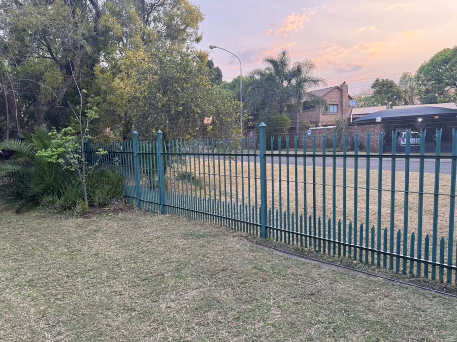 4 Bedroom Property for Sale in Eldoraigne Gauteng