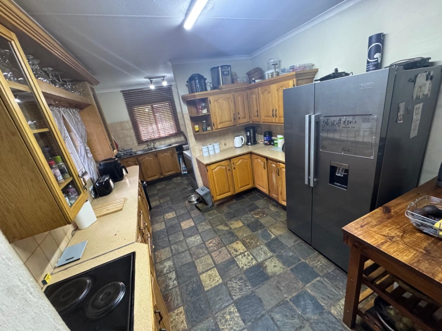 4 Bedroom Property for Sale in Eldoraigne Gauteng