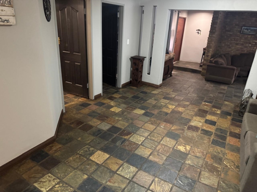 4 Bedroom Property for Sale in Eldoraigne Gauteng