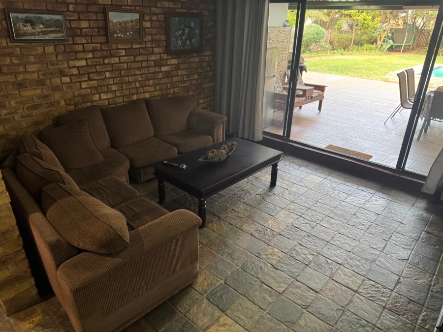 4 Bedroom Property for Sale in Eldoraigne Gauteng