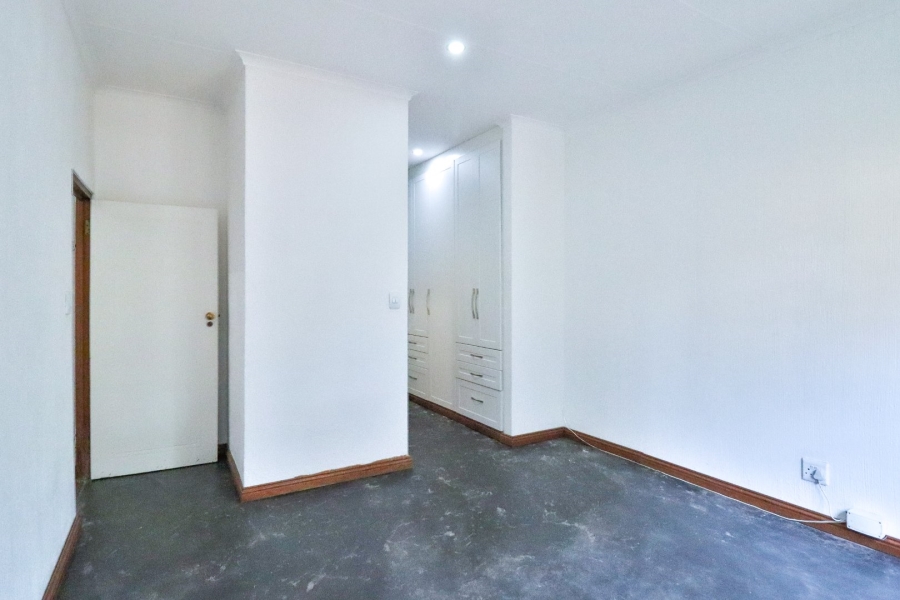3 Bedroom Property for Sale in Faerie Glen Gauteng