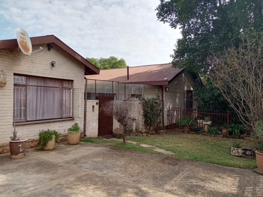 5 Bedroom Property for Sale in Silverton Gauteng