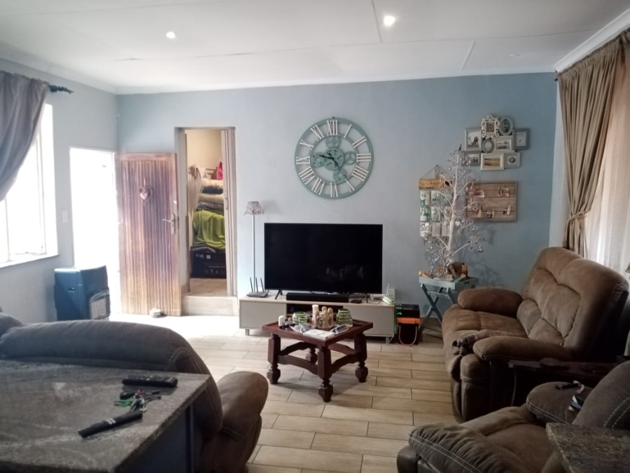 5 Bedroom Property for Sale in Silverton Gauteng