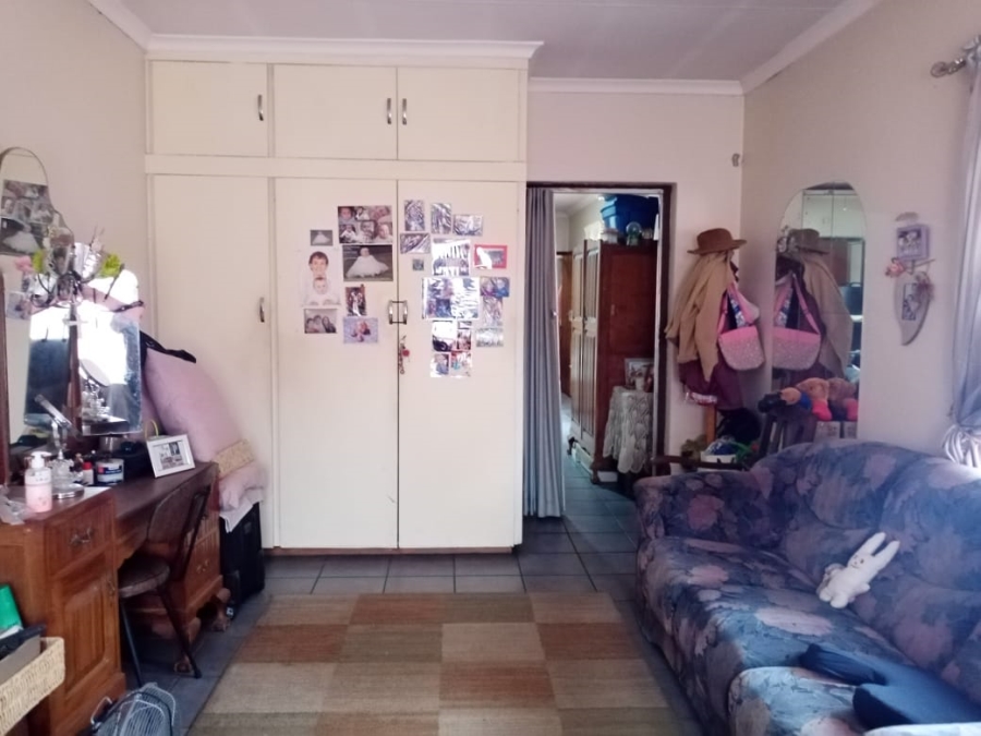 5 Bedroom Property for Sale in Silverton Gauteng