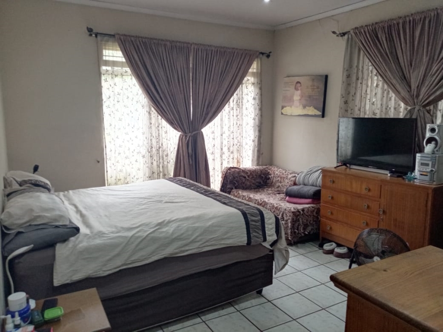 5 Bedroom Property for Sale in Silverton Gauteng