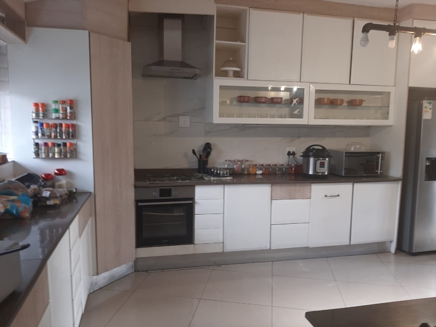 4 Bedroom Property for Sale in Bramley North Gauteng