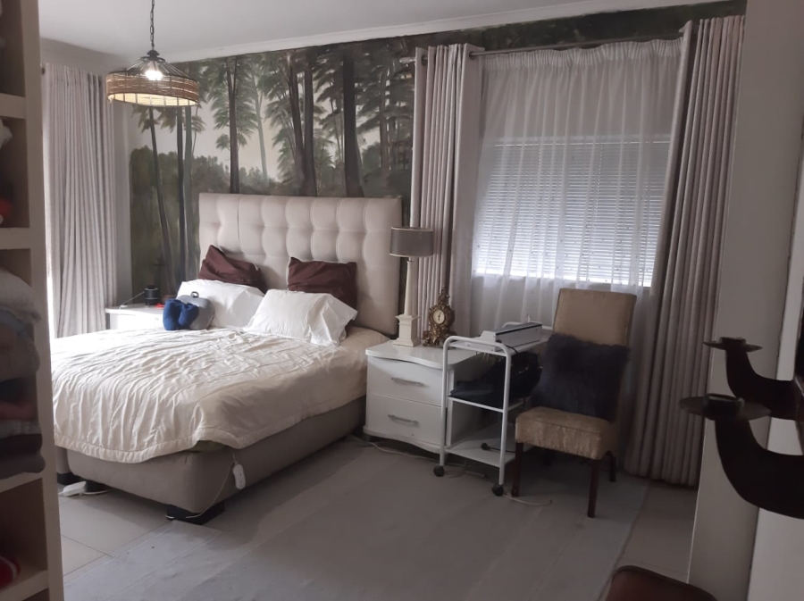 4 Bedroom Property for Sale in Bramley North Gauteng