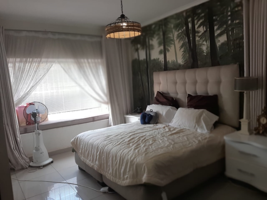 4 Bedroom Property for Sale in Bramley North Gauteng