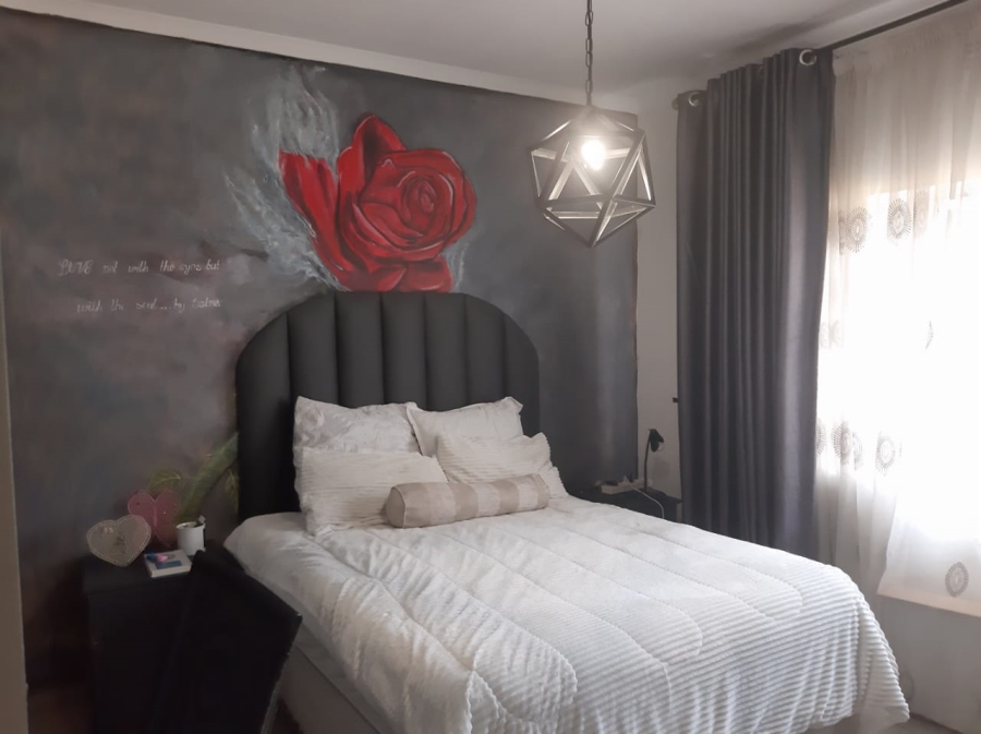 4 Bedroom Property for Sale in Bramley North Gauteng