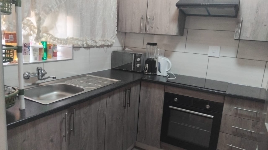 1 Bedroom Property for Sale in Pretoria Central Gauteng