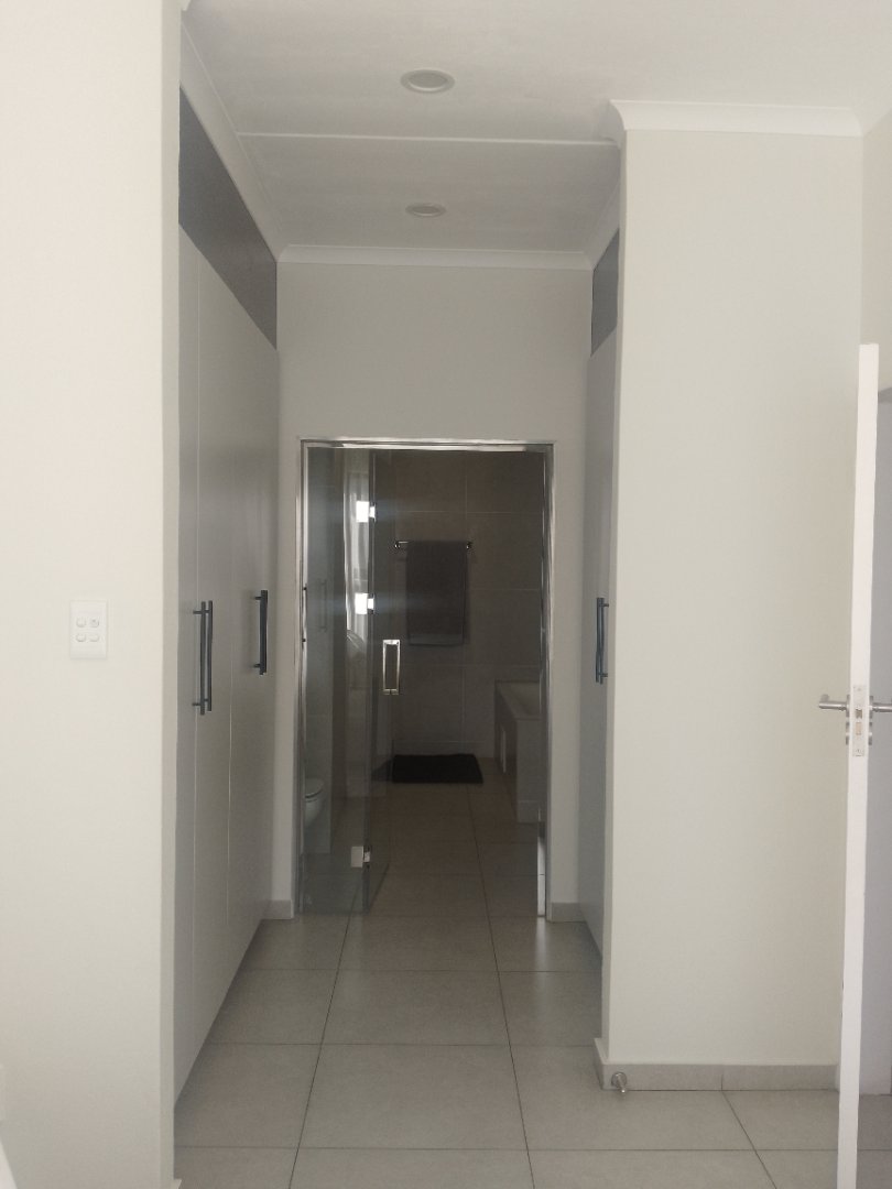 2 Bedroom Property for Sale in Greenstone Ridge Gauteng