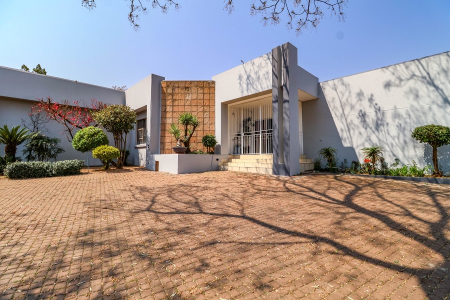 6 Bedroom Property for Sale in Bryanbrink Gauteng