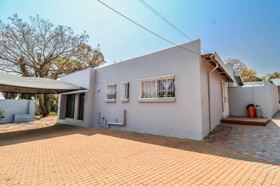 6 Bedroom Property for Sale in Bryanbrink Gauteng